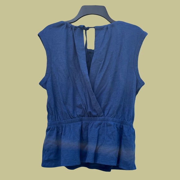 Banana Republic Malibu Tee in Navy - Picture 2 of 5